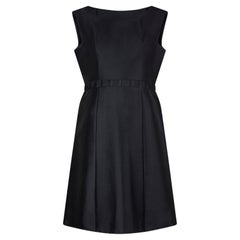 Robe noire Pierre Balmain des années 1960 avec ceinture en treillis