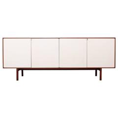 Credenza in noce di Florence Knoll