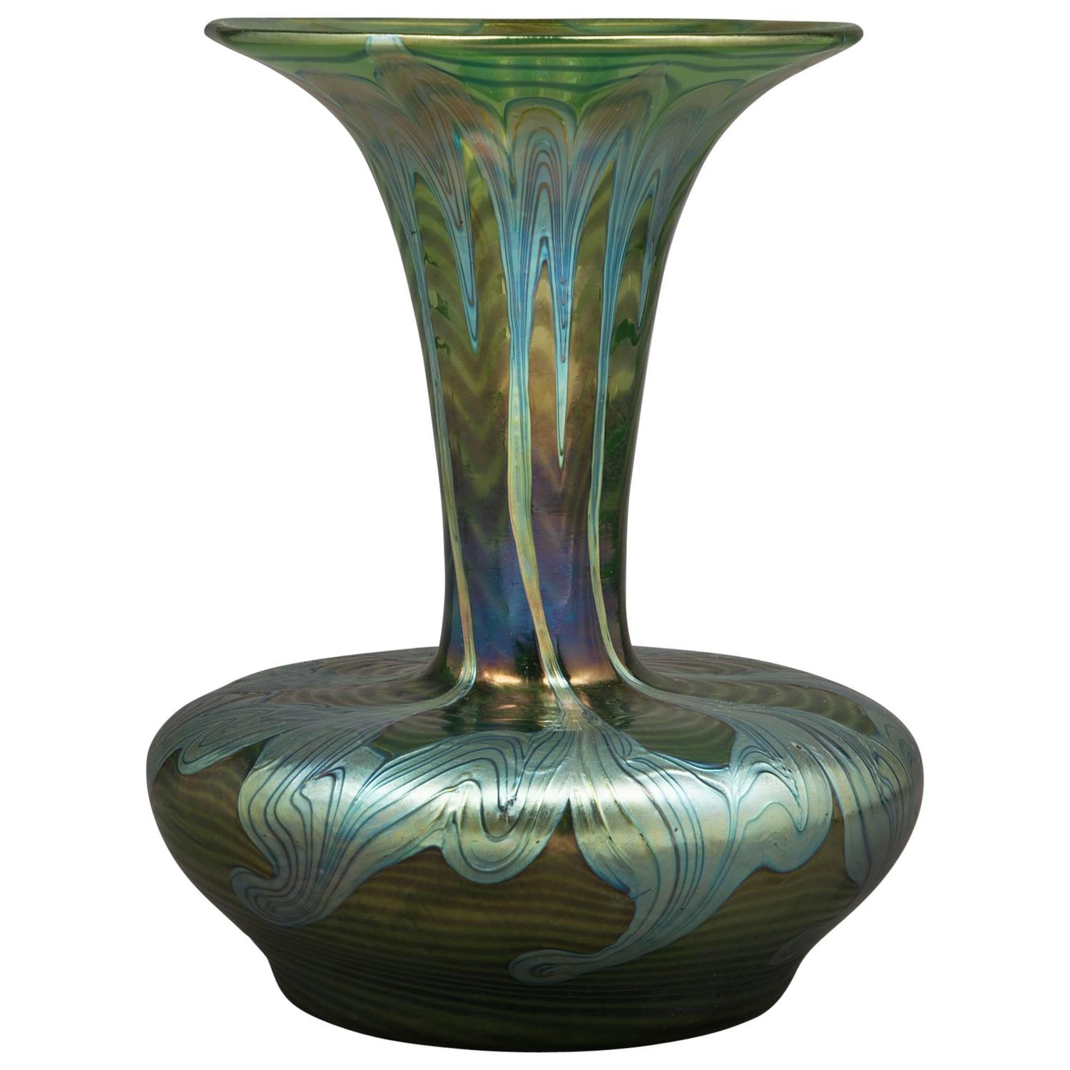 Loetz Glass Vase, circa 1900 For Sale at 1stdibs