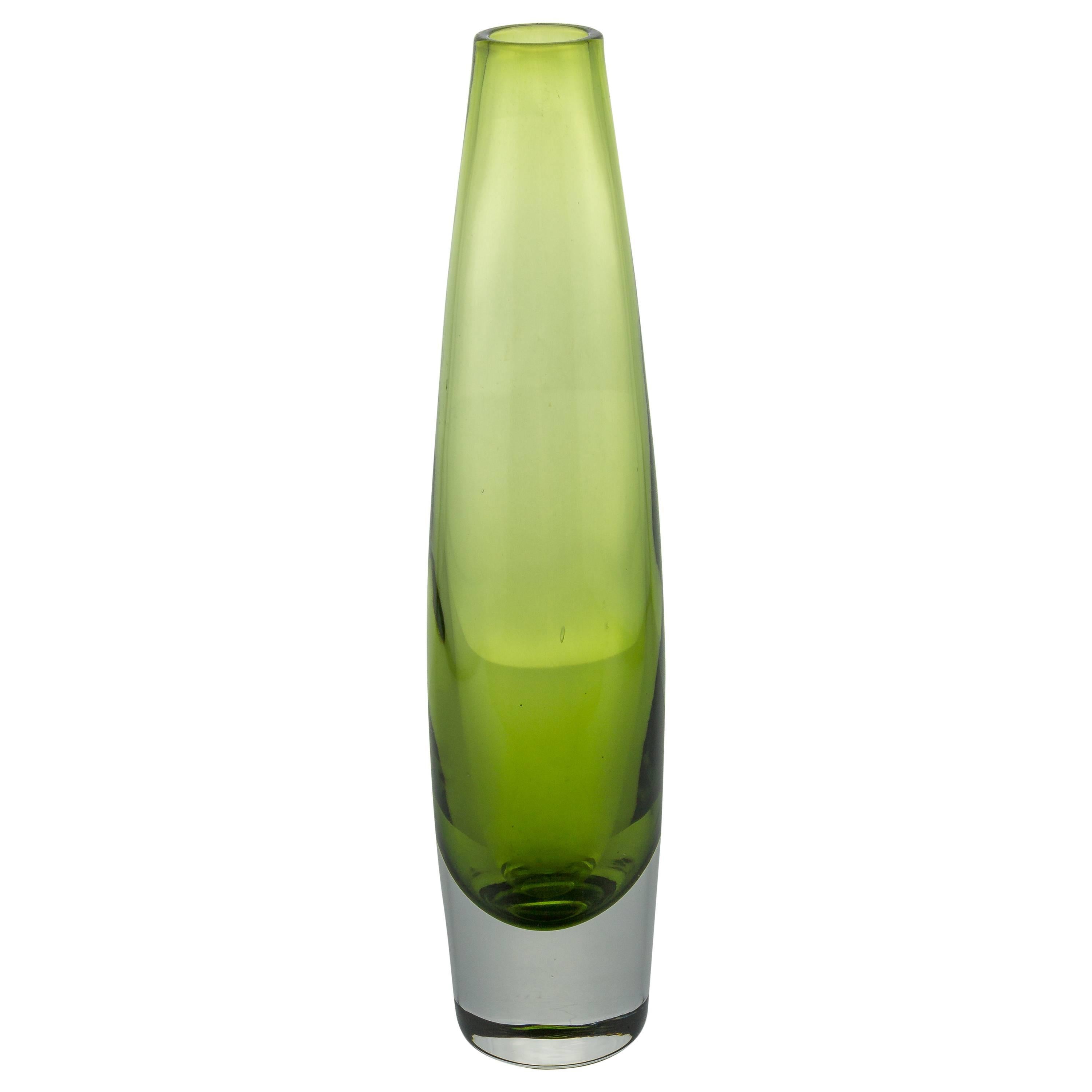 Modern Light Green Crystal Bud Vase