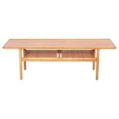 Hans J. Wegner. Coffe Table