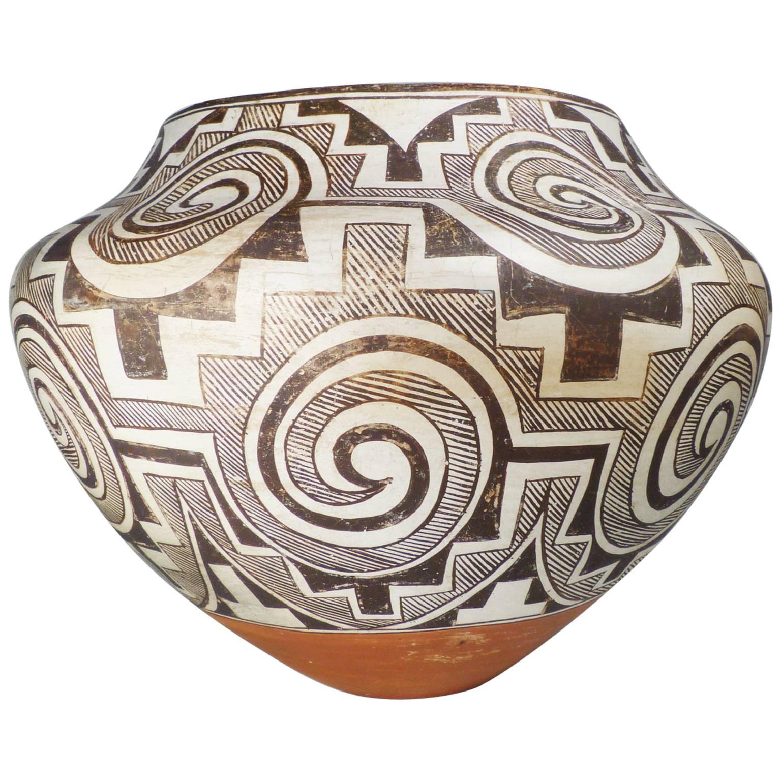 Acoma Pueblo Black and White Pot, circa 1920
