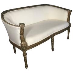 Late 18th Century Italian Curved Settee with Fluted Acanthus Arms
