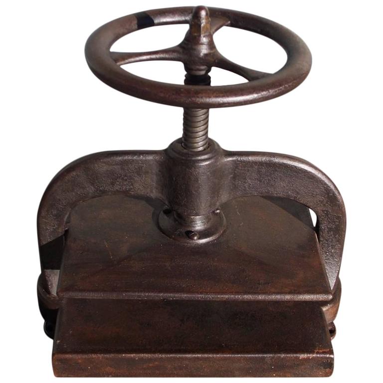 American Cast Iron Book Press. Circa 1820 For Sale at 1stdibs