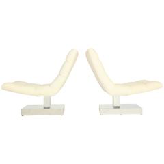 Pair of Milo Baughman Cantilever Lounge Chairs 11