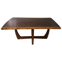 Table basse moderniste à bords libres en noyer figuré, Griff Logan