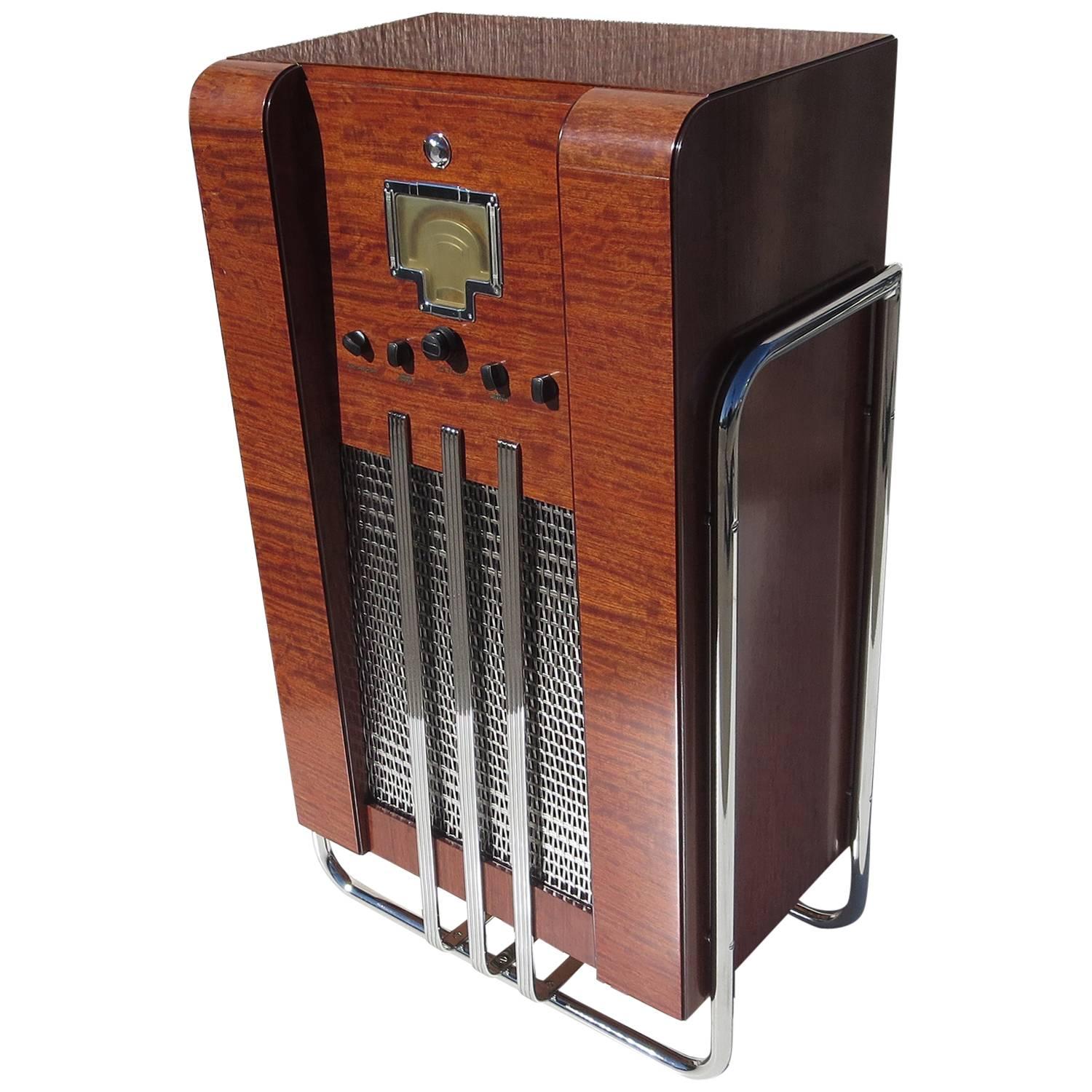 John Vassos Designed RCA Model 9K10 Art Deco Radio
