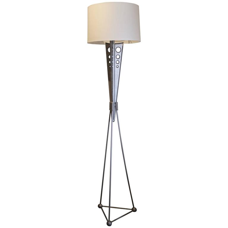 Memphis style Floor Lamp For Sale at 1stdibs