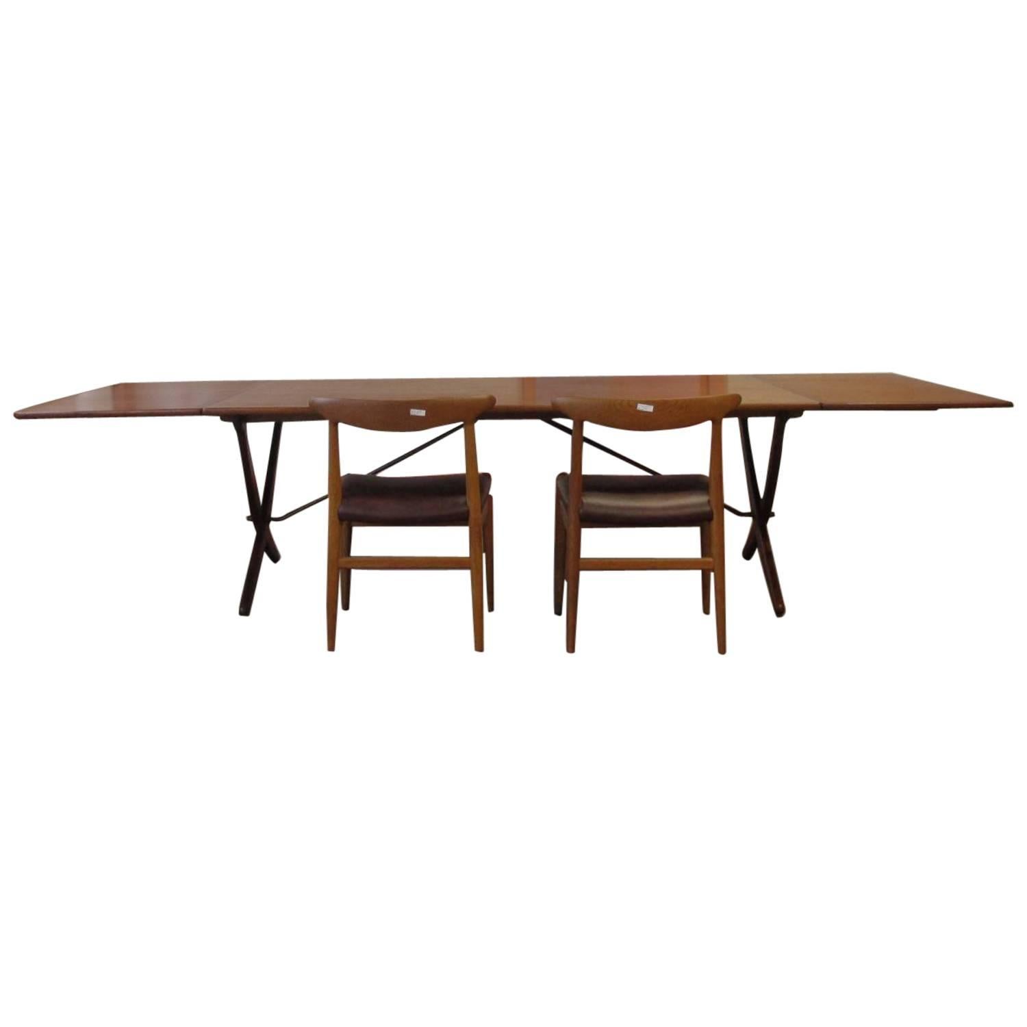Rare Hans Wegner AT-314 Dining Table in Teak by Andreas Tuck For Sale