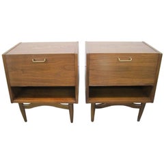 Stylish Pair of American of Martinsville Walnut Nightstands Mid-Century Modern