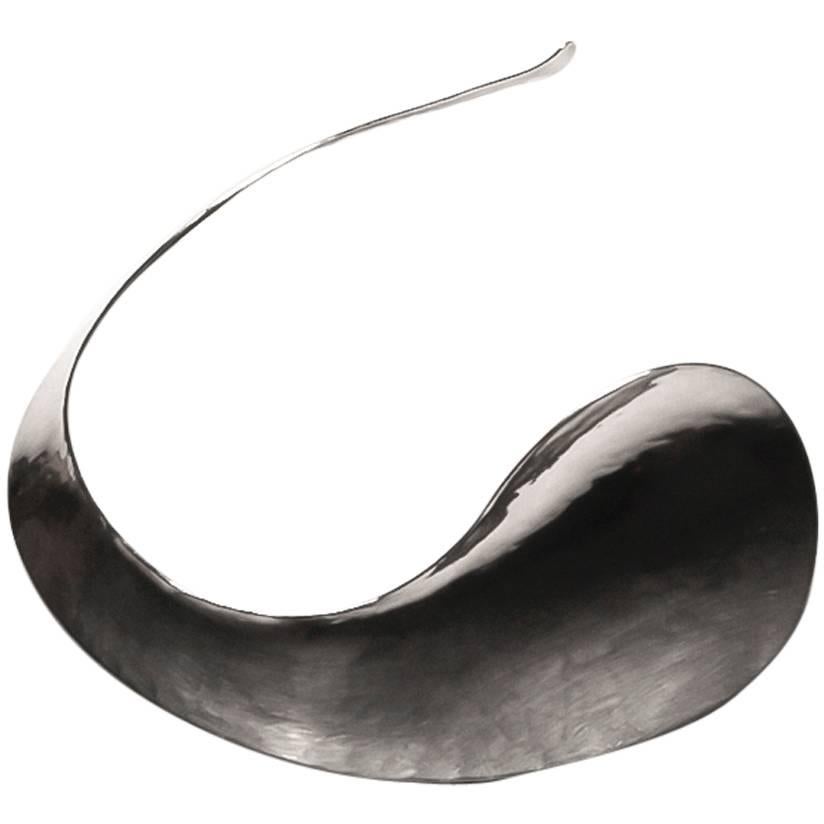 Hand-hammered Sterling Sculptural Necklace or Choker by Jan Arenhill, 1969 For Sale