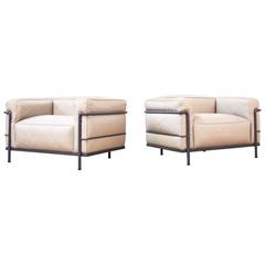 Pair of Le Corbusier LC3 "Grand Confort" Chairs by Cassina  