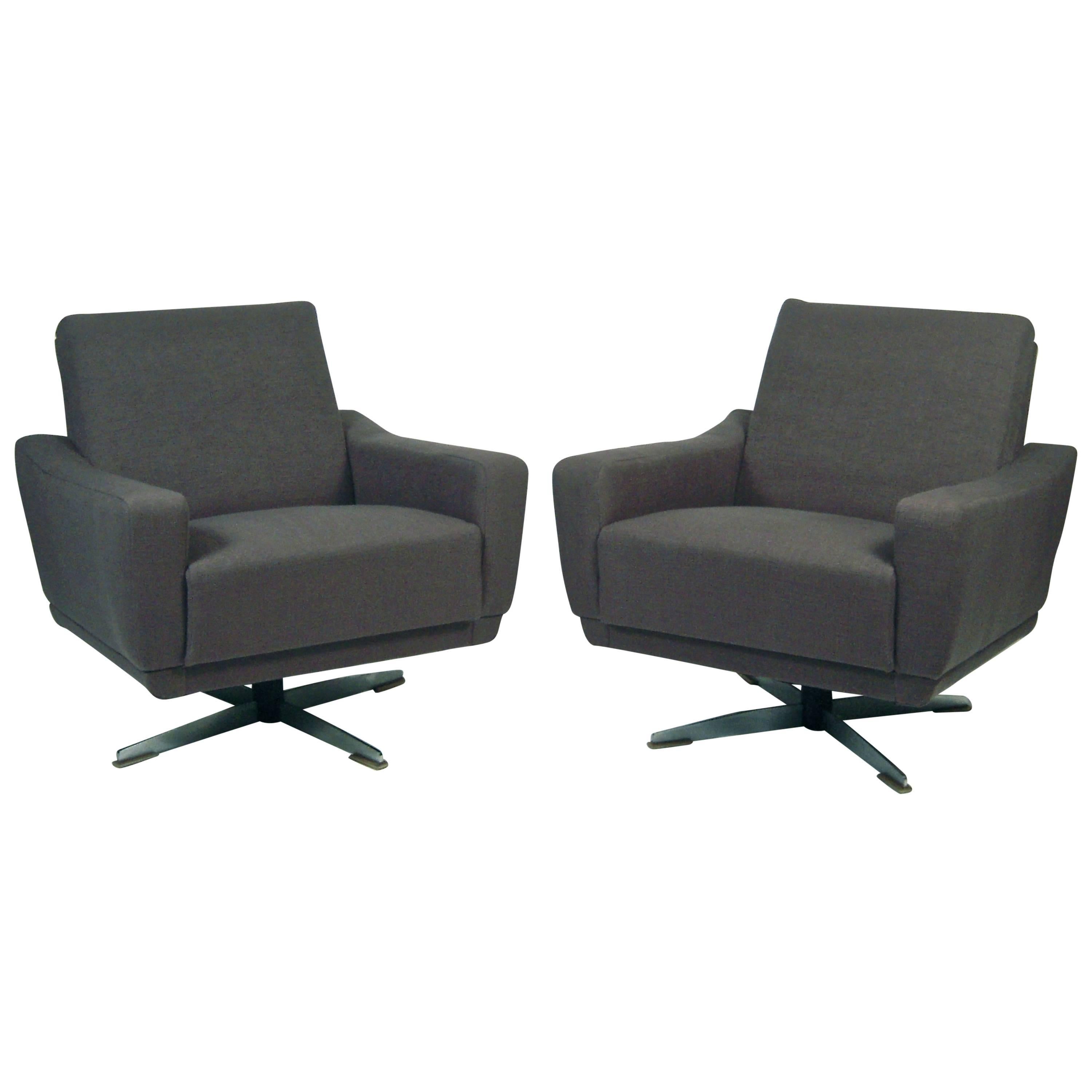 Pair of Unusual and Versatile German Mid-Century Modern Swivel Chairs