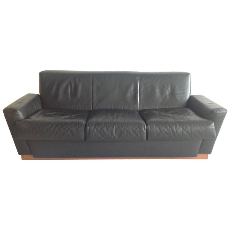 Leather Frank Lloyd Wright Imperial Hotel Tokyo Sofa Cassina, 1996 at  1stDibs
