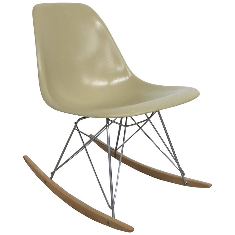 Eames Side Shell Rocking Chair at 1stDibs
