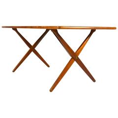 Hans J. Wegner AT303 Cross-Leg Dining Table by Andreas Tuck:: Danemark:: 1950s