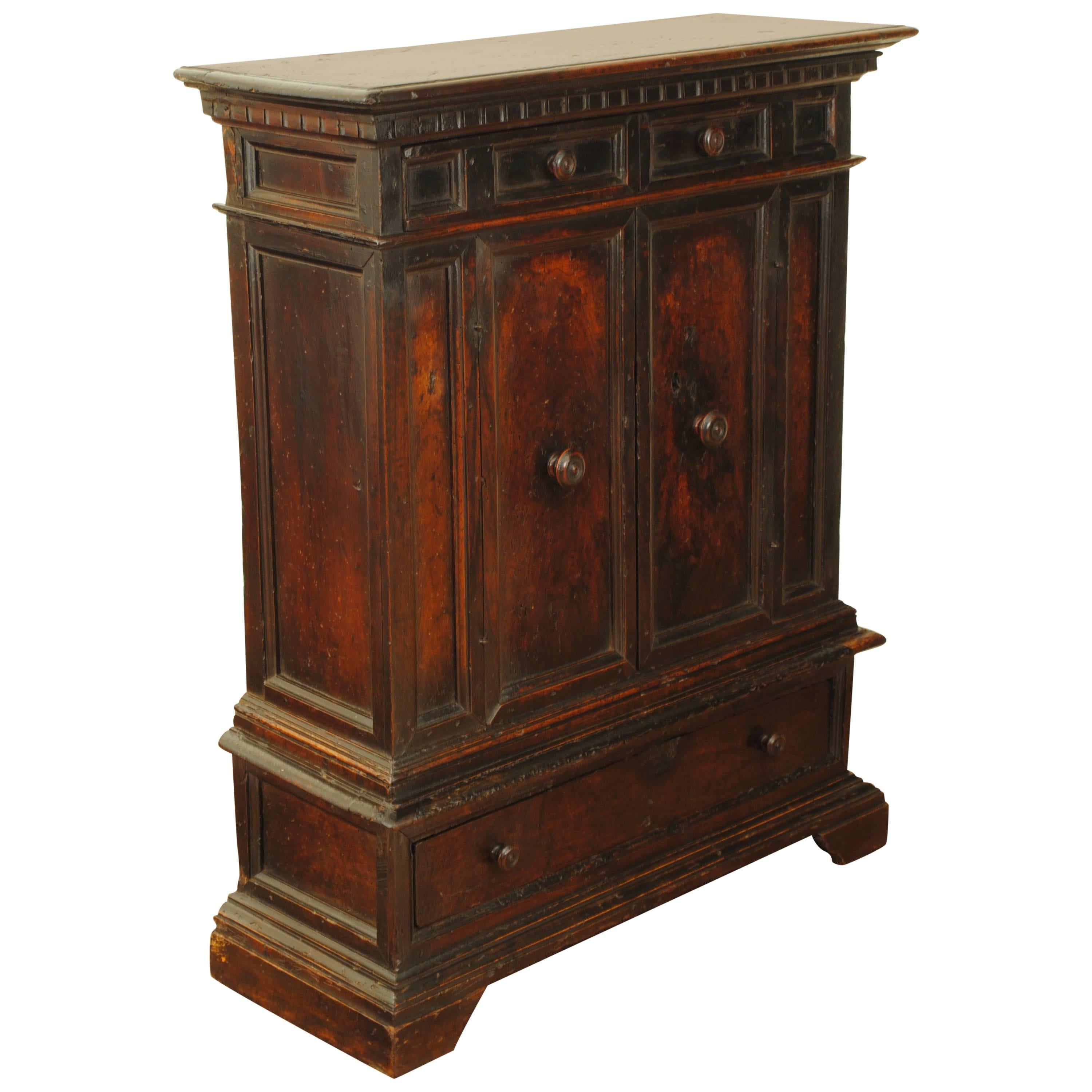 Italian, Tuscany, Baroque Walnut Shallow Credenza, 17th Century