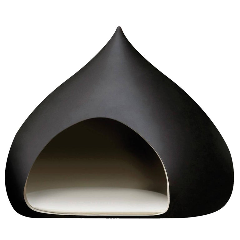 Castagna Ceramic Medium Kennel Designed by Italo Bosa