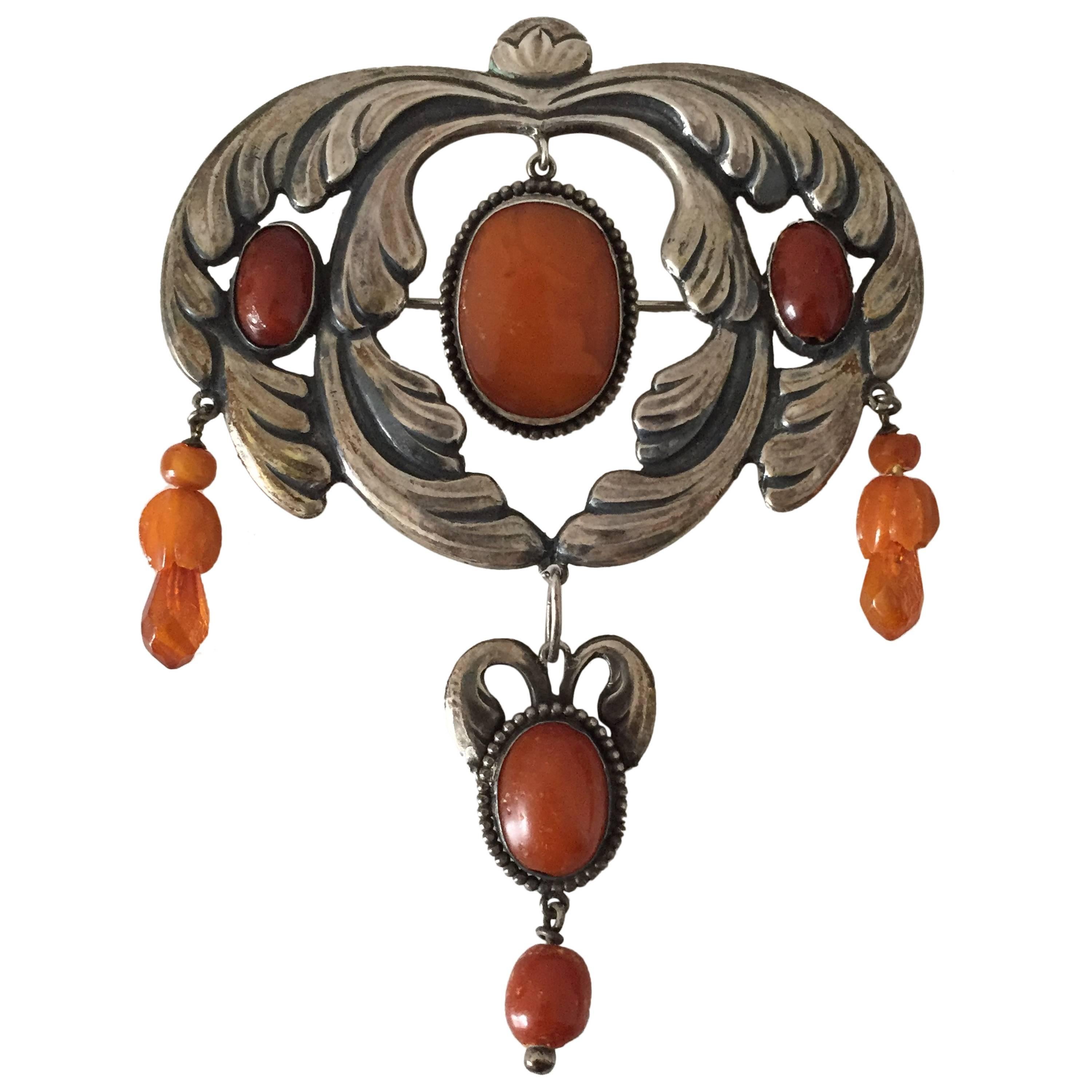 Art Nouveau Brooch in Silver with Amber from 1910-1920