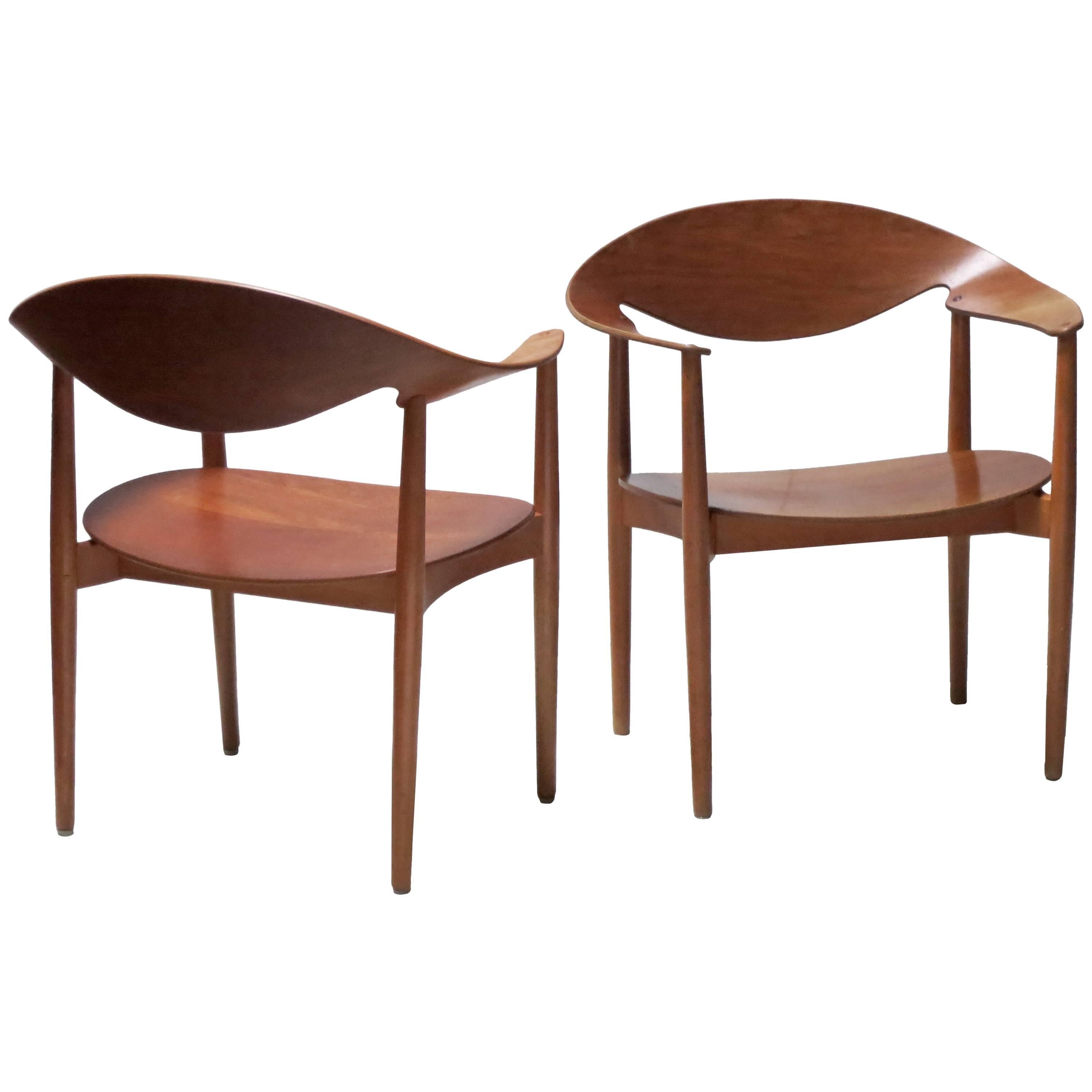Pair of Metropolitan Chairs by Ejner Larsen and Axel Bender Madsen For Sale