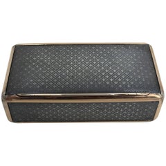 Caja de rapé continental de niello y plata dorada, principios del siglo XIX