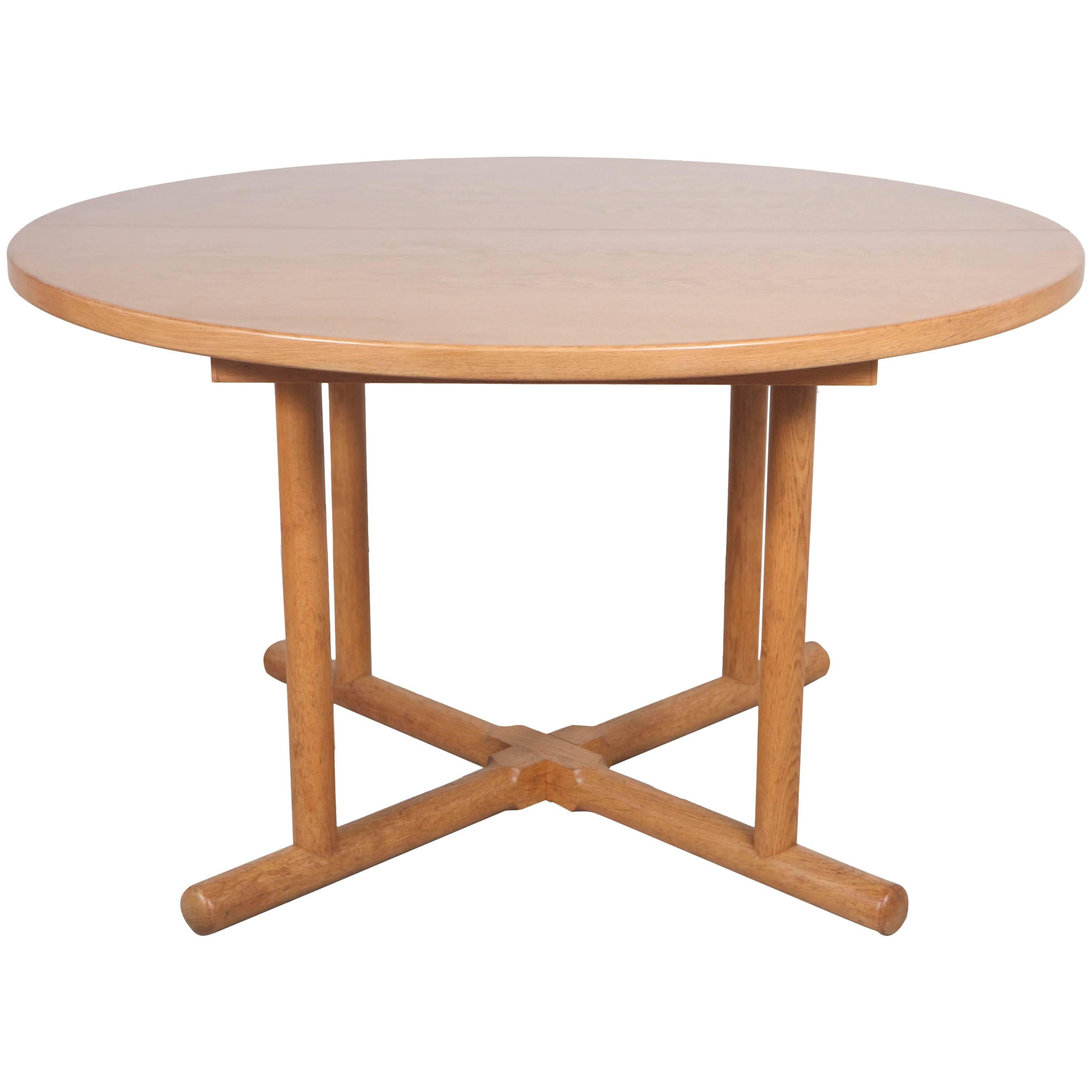 Oak Round Extension Table in the Style of Charlotte Perriand
