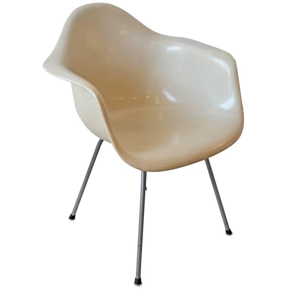 Eames Eggshell Color Fiberglass Zenith Chair by Herman Miller