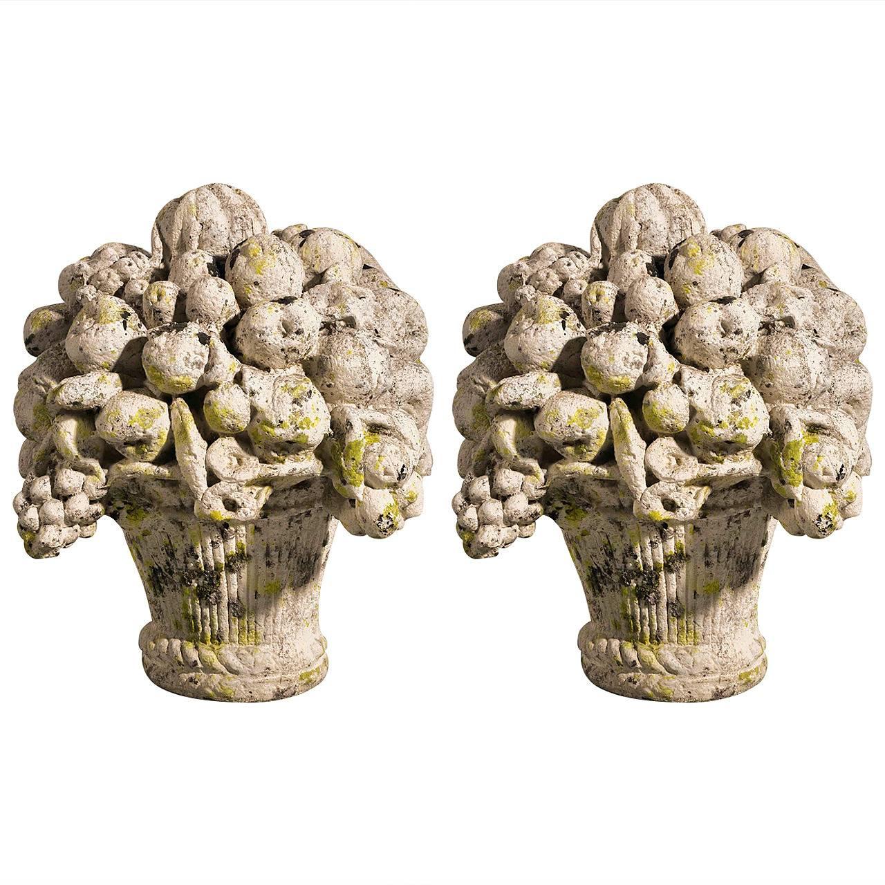 Pair of 19th Century Terracotta Flower Pots For Sale