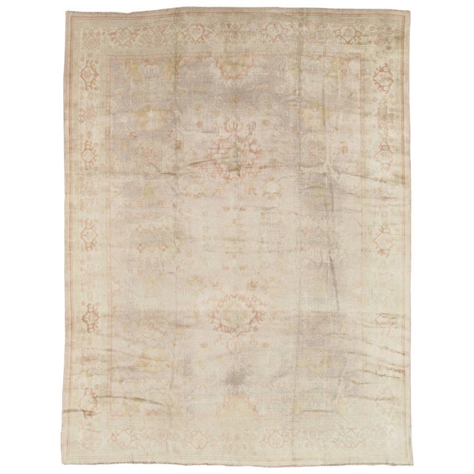 Antiker antiker Angora Oushak Teppich, handgefertigter orientalischer Teppich, Shrimp, Taupe, Creme fein