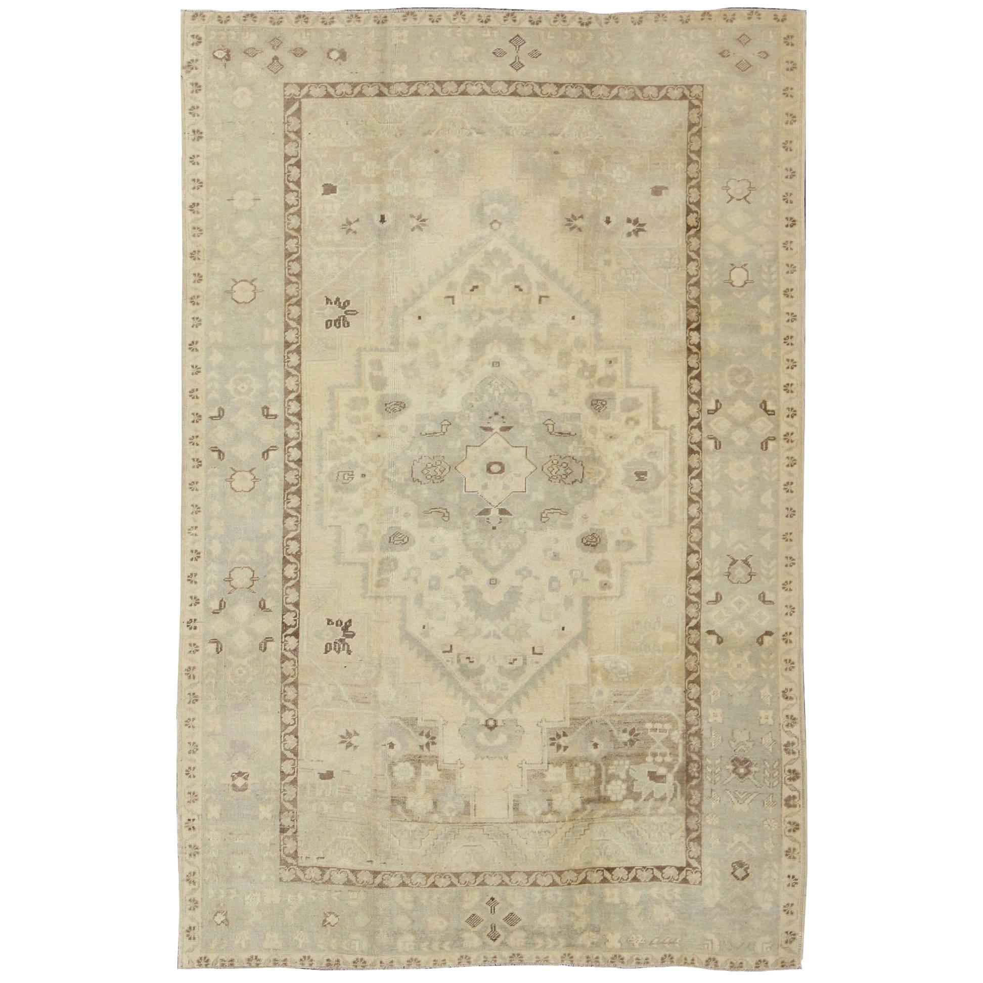 Vintage Turkish Oushak Rug in Butter, Cream, warm gray, Brown  6'4 x 9'4