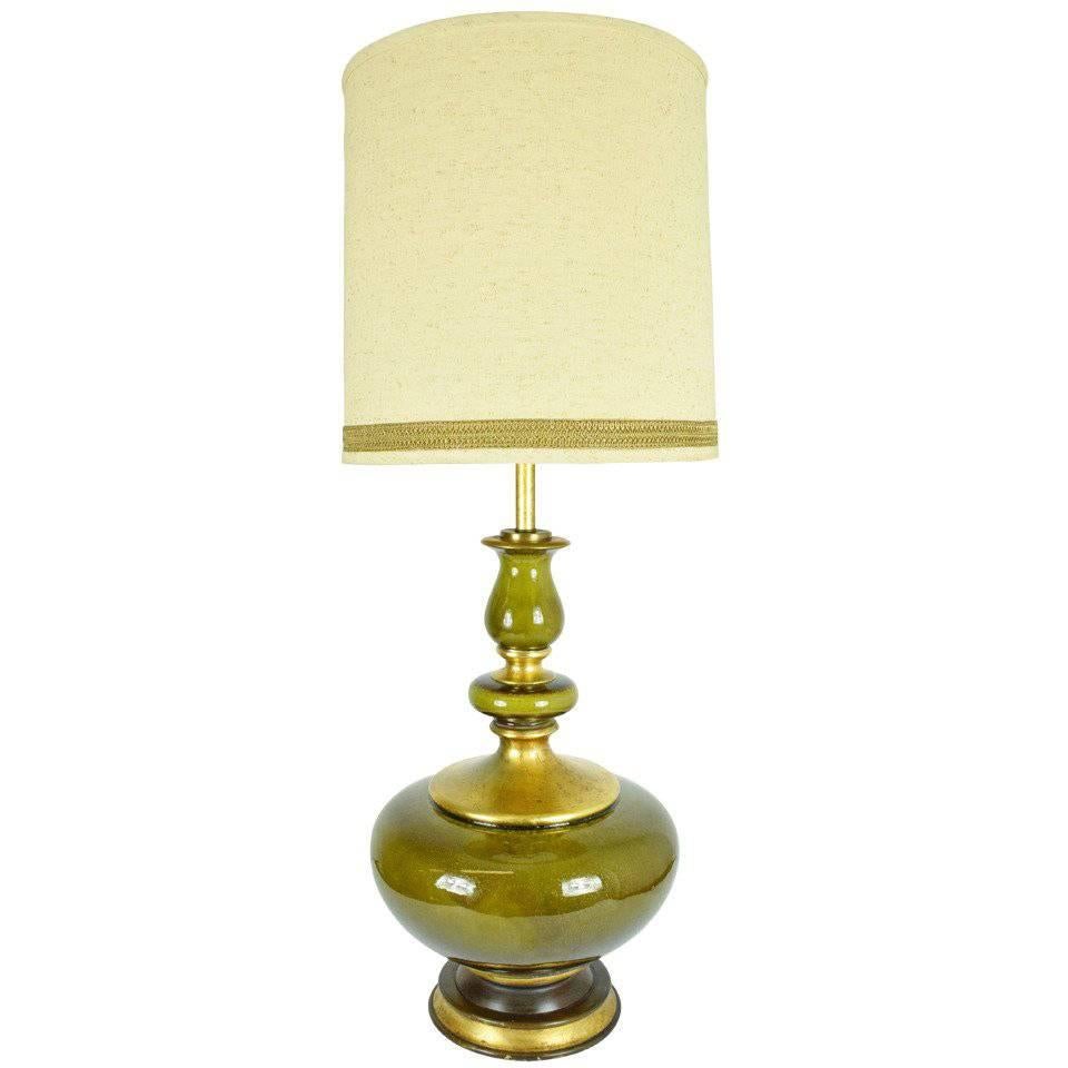 Lampe monumentale en céramique à glaçure verte avec des touches d'or