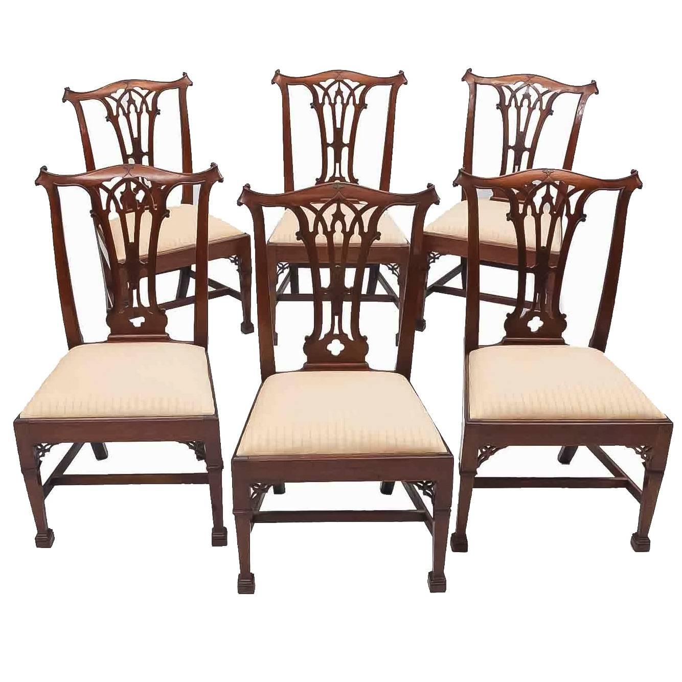 Satz von sechs Esszimmerstühlen im gotischen Chippendale-Stil aus dem frühen 19. Jahrhundert