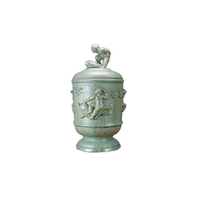 Urne en céramique unique recouverte d'un couvercle par Tyra Lundgren pour Rorstrand en vente