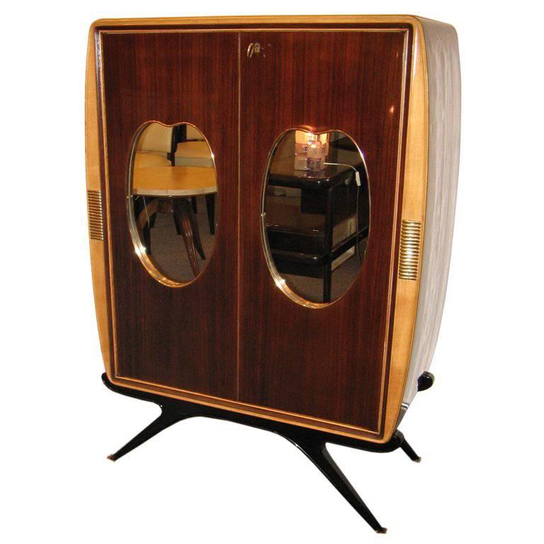 Osvaldo Borsani Attributed Two-Door Mid-Century Bar Cabinet in Rosewood For Sale