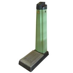 American Art Deco Stand-Up Scale 4