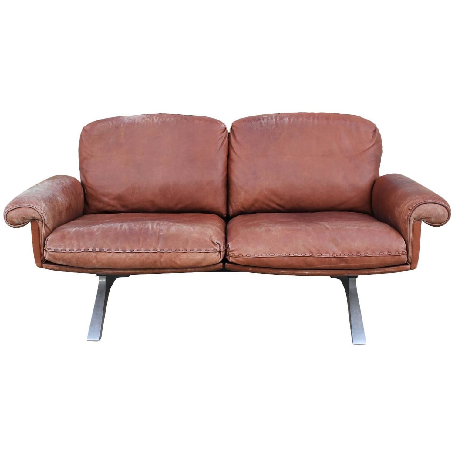 Beautiful de Sede DS 31 Two Seat Leather Sofa at 1stdibs