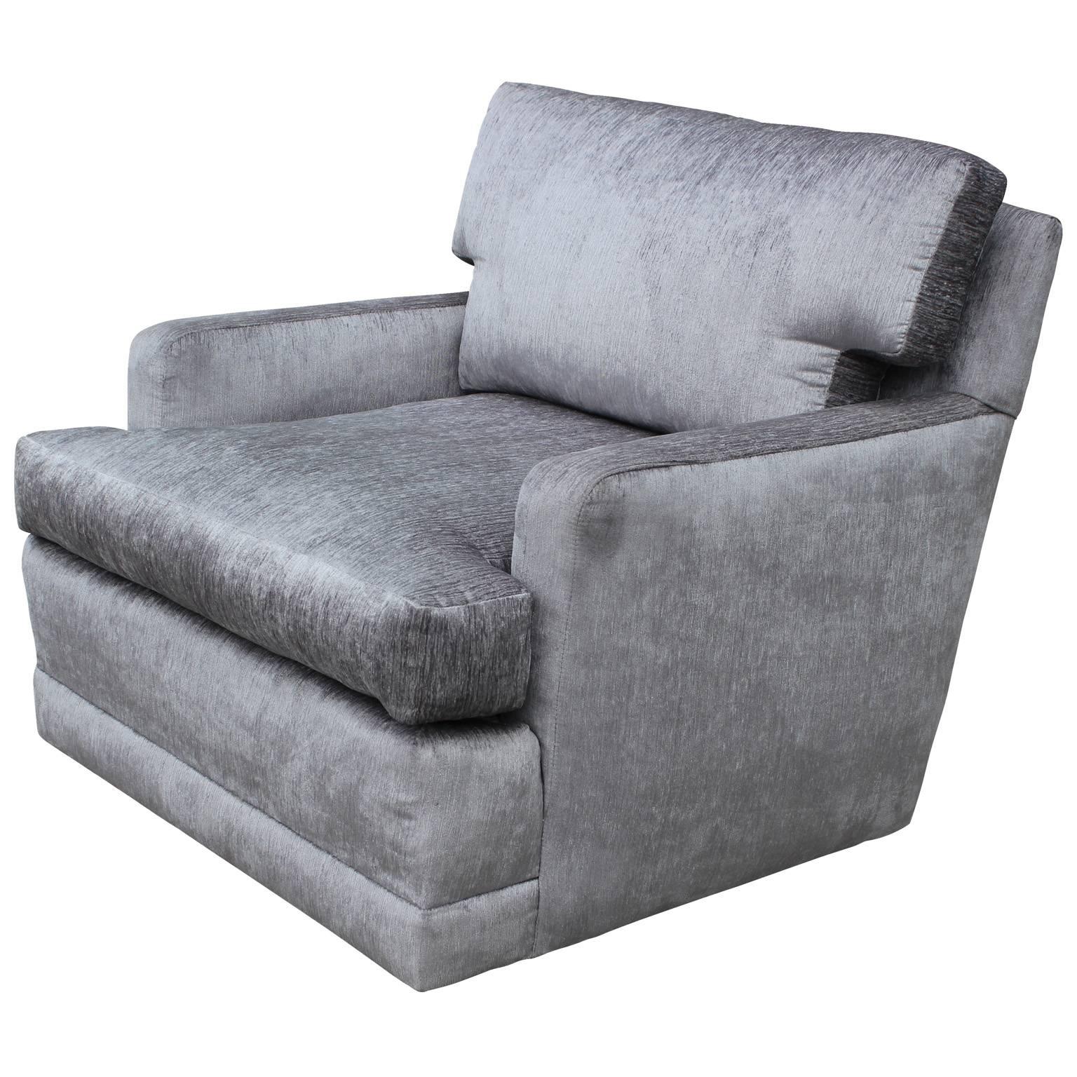 Stunning Modern Silver Velvet Swivel Baker Style Lounge Chair
