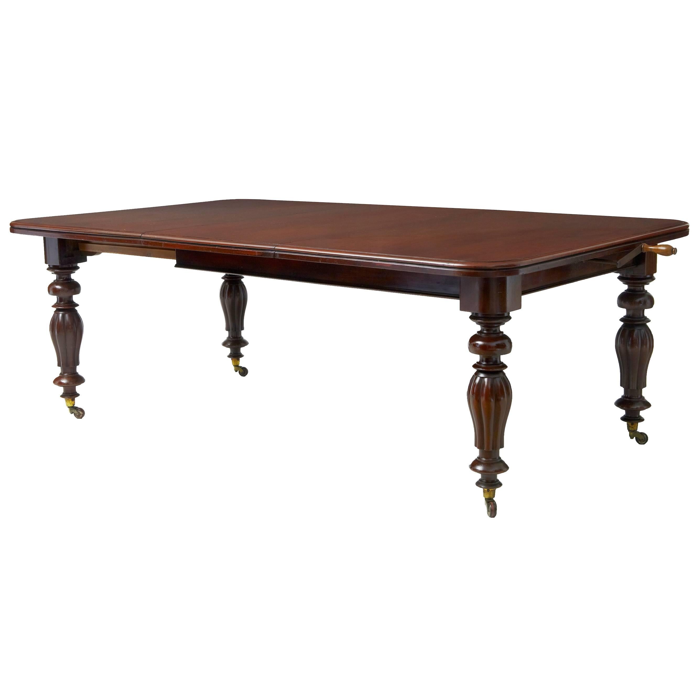 19th Century Victorian Mahogany Extending Dining Table