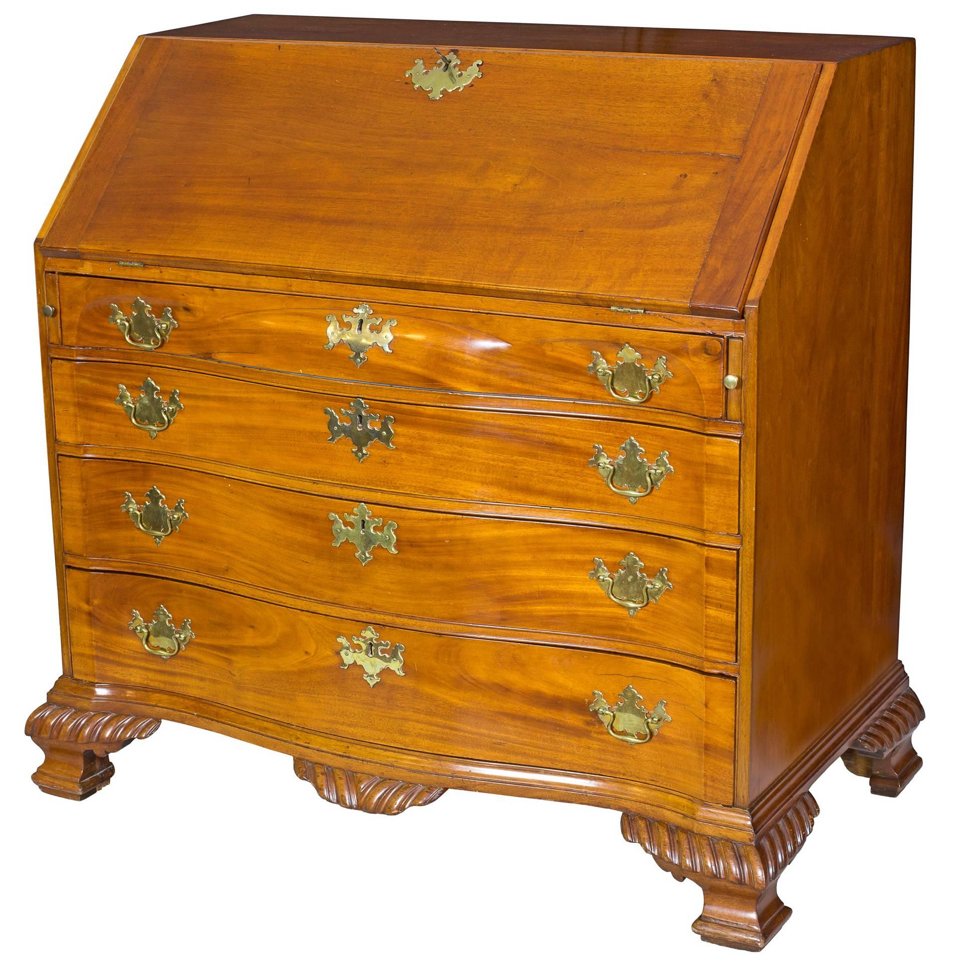 Chippendale Mahogany Slant-Lid Desk with a Blocked Serpentine Front, MA For Sale