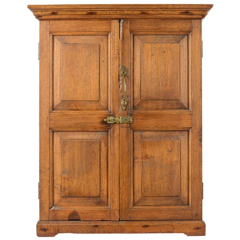 18th Century American Hanging Cupboard For Sale at 1stDibs american