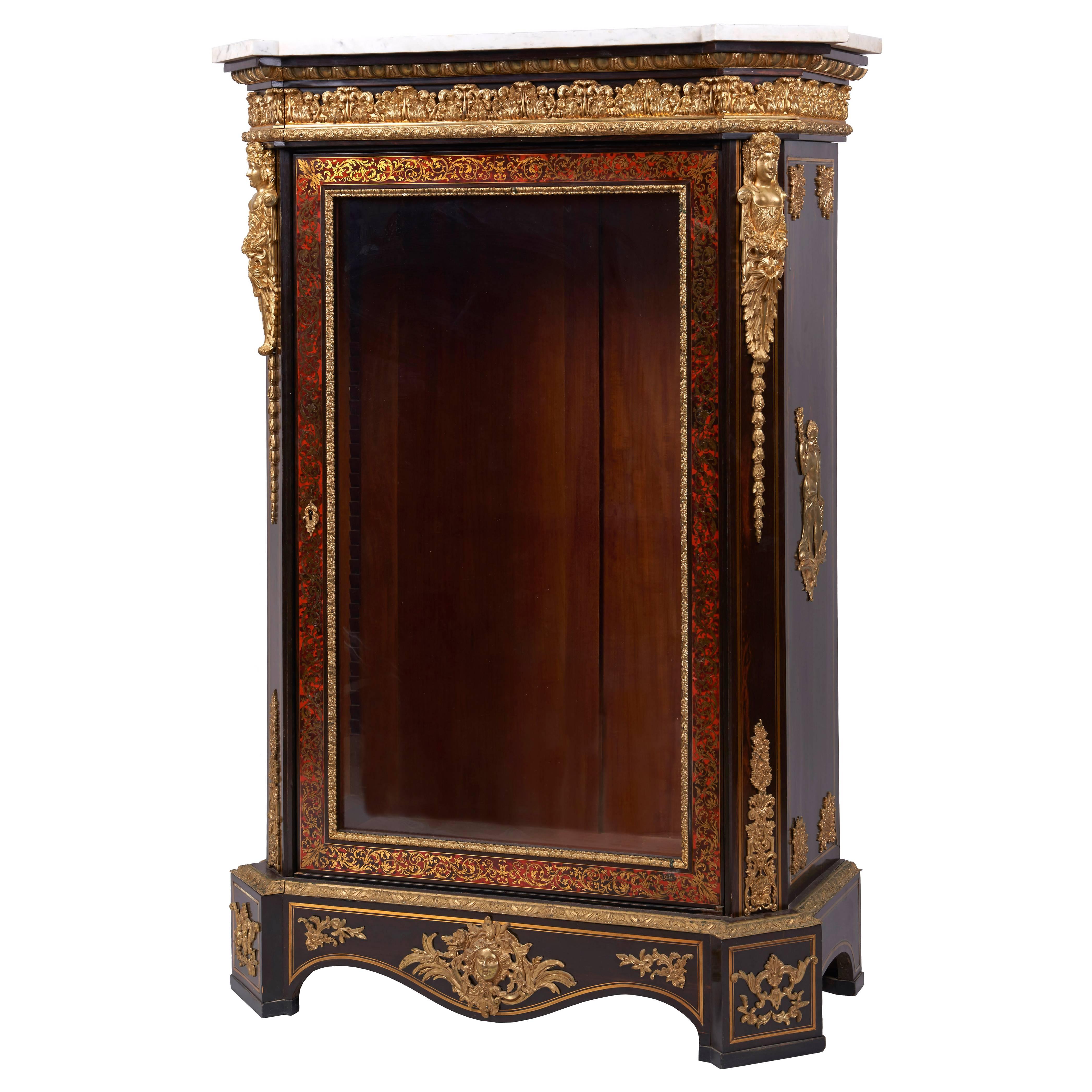 Goldbronze-Montierte Boulle-Vitrine aus der Zeit Napoleons III. im Angebot