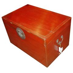Red Lacquered Trunk