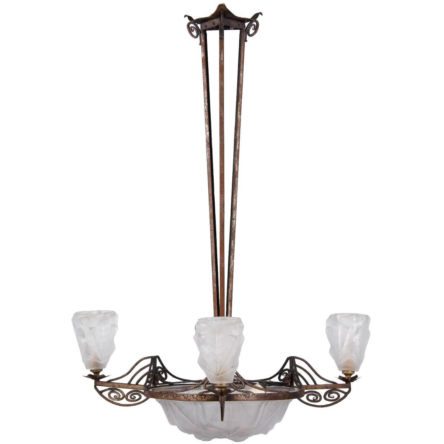 French Art Deco Chandelier Signed Degue, 1930s, Art
