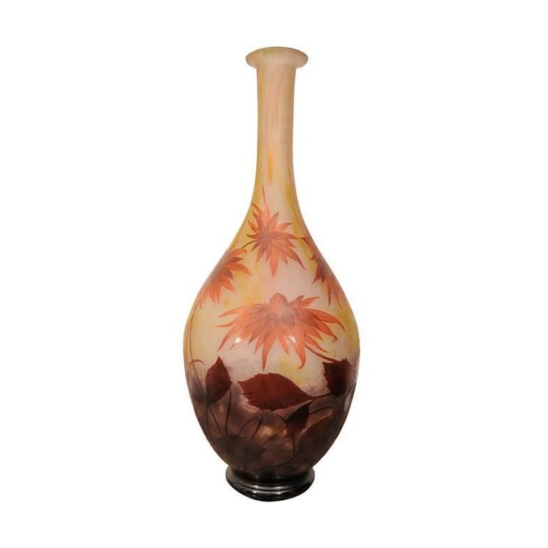Vase von Daum Nancy im französischen Art déco-Stil im Angebot bei 1stDibs