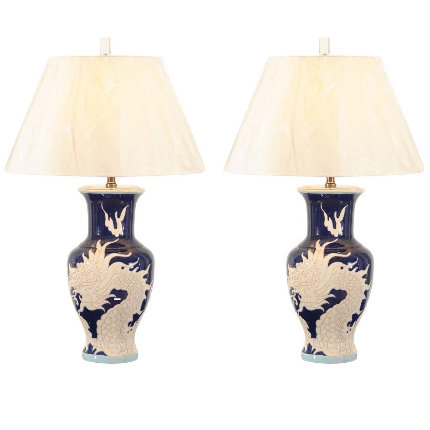 Restored Pair of Dramatic Vintage Dragon Lamps in Cobalt and Cream For Sale