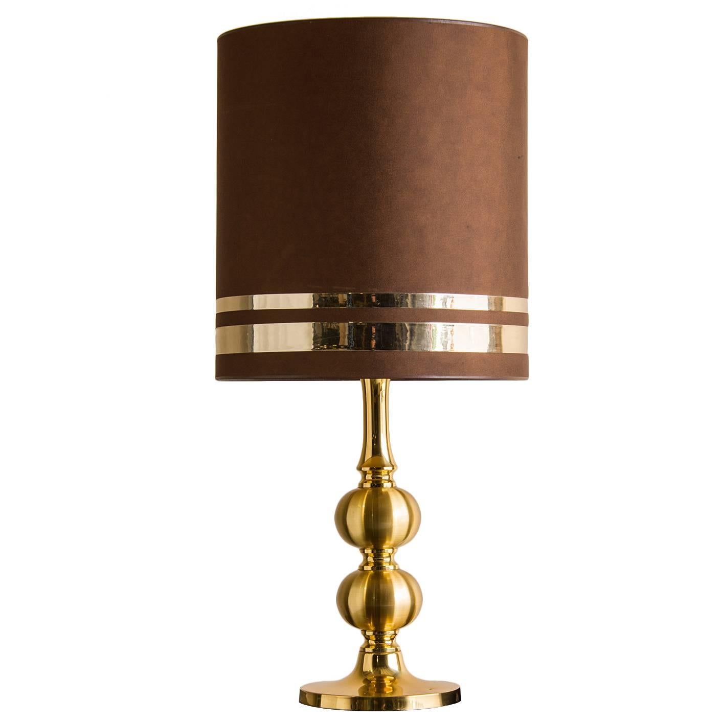 Vintage French Gilded Brass Table Lamp, Original Shade, circa 1970 For Sale