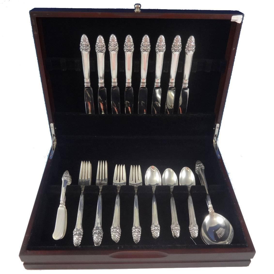 Sovereign Old by Gorham Sterling Silver Flatware Set 42 Pieces Stylized Acorn For Sale