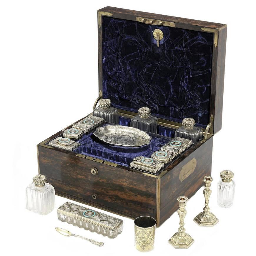 19th Century English Travelling Dressing Case For Sale