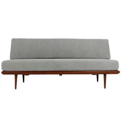 Peter Hvidt & Orla Mølgaard Nielsen 1960s Teakholz Daybed Sofa Dänisch Modern Grau