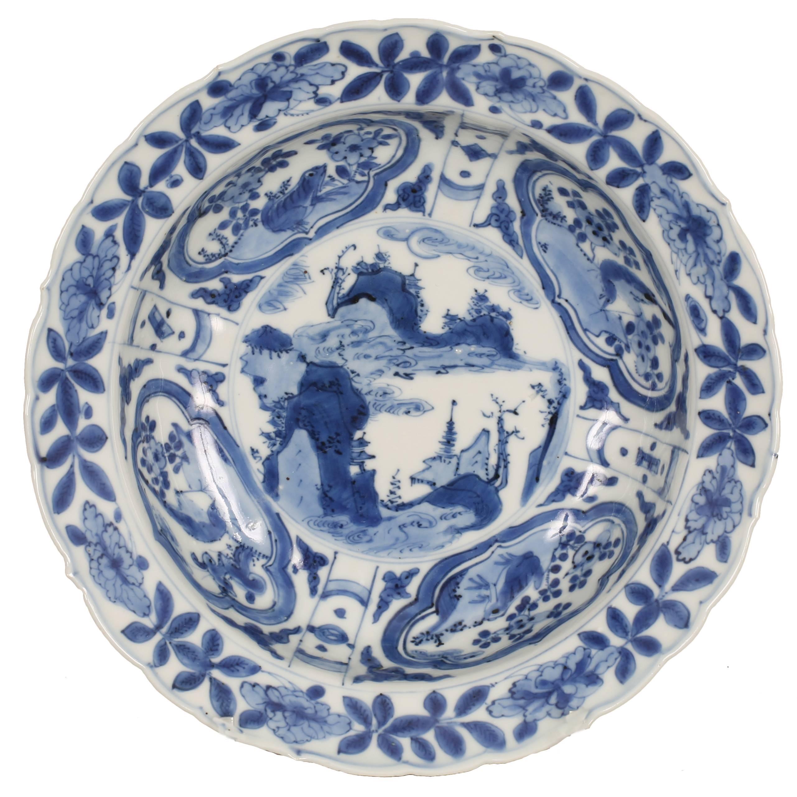 Chinese Export Porcelain Blue and White Kraak Deep Bowl, 16th Century For Sale